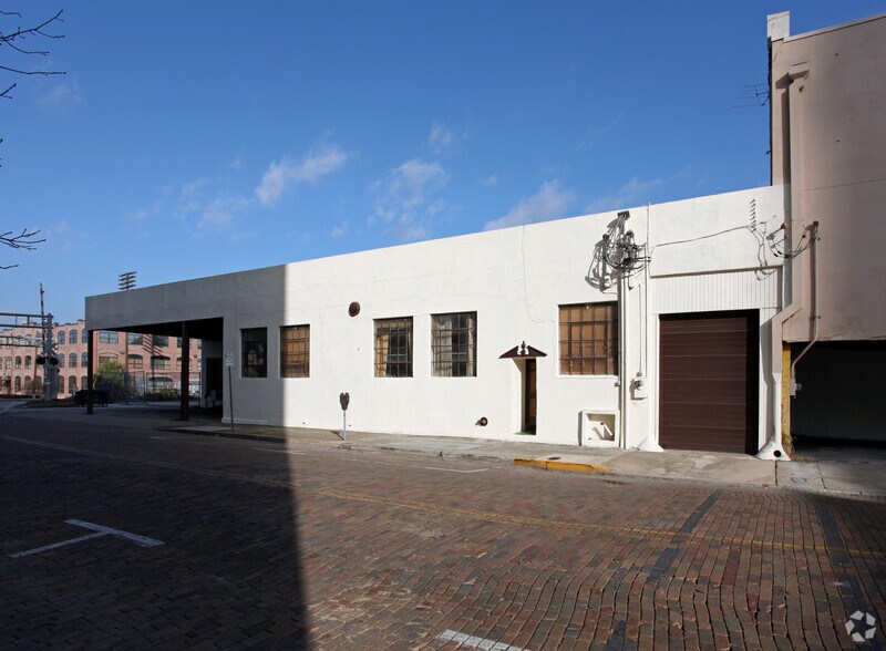More Photos Of 47 W Jefferson St, Orlando Warehouse For Sale
