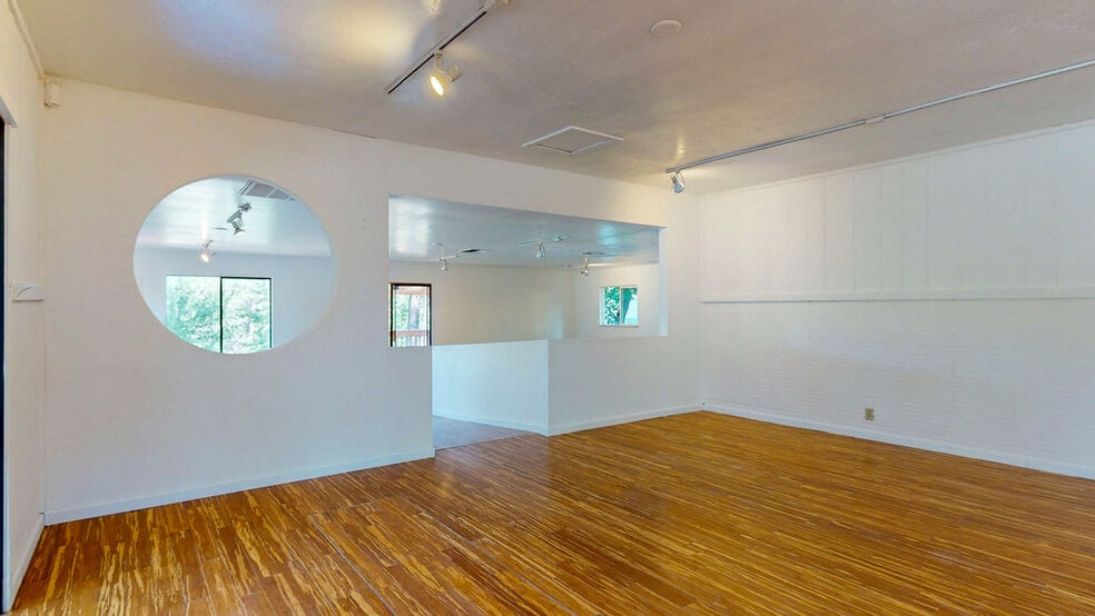 More Photos Of 15386 Little Valley Rd, Grass Valley Freestanding For Sale