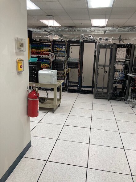 More Photos Of 3429 Regal Dr, Alcoa Office For Lease