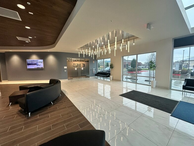 More Photos Of 505 S Friendswood Dr, Friendswood Medical For Lease
