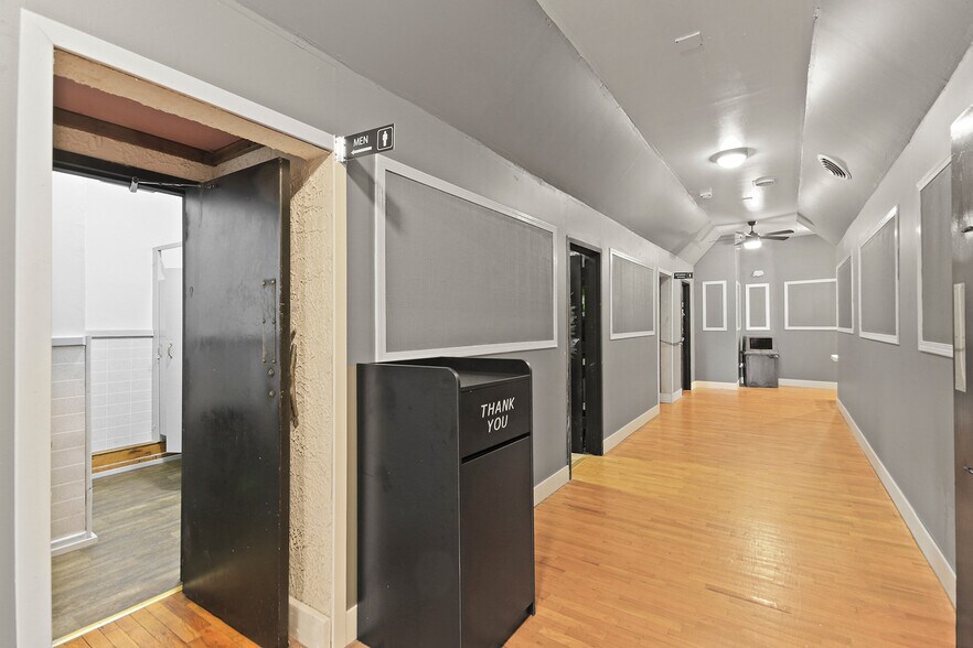 More Photos Of 105 Coal st, Mexico Specialty For Sale