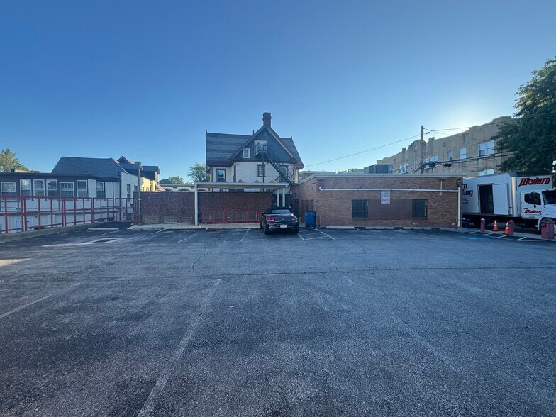 More Photos Of 922 W Lancaster Ave, Bryn Mawr Storefront Retail Residential For Sale