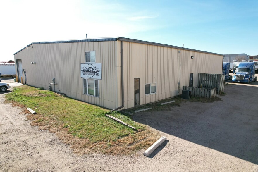 Primary Photo Of 3516 W Hovland Dr, Sioux Falls Manufacturing For Sale