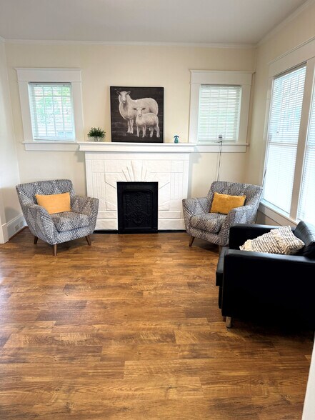 More Photos Of 1004-1006 Olive St, Greensboro Office For Sale
