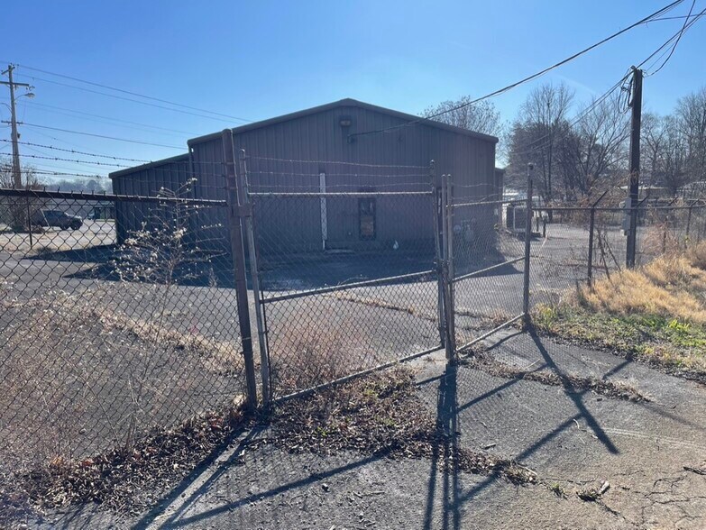 More Photos Of 2008 S Main St, Columbia Medical For Sale