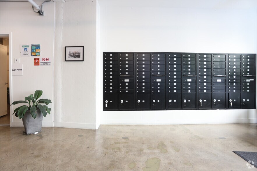 More Photos Of 730 S Los Angeles St, Los Angeles Apartments For Lease