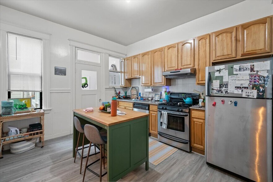 More Photos Of 1067 Union St, San Francisco Multifamily For Sale