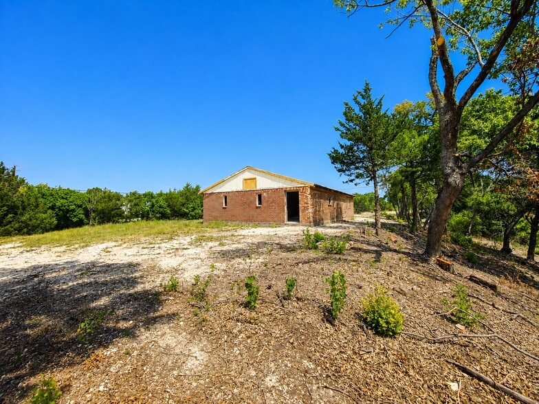 More Photos Of 1264 Red Moore rd, Whitewright Specialty For Sale