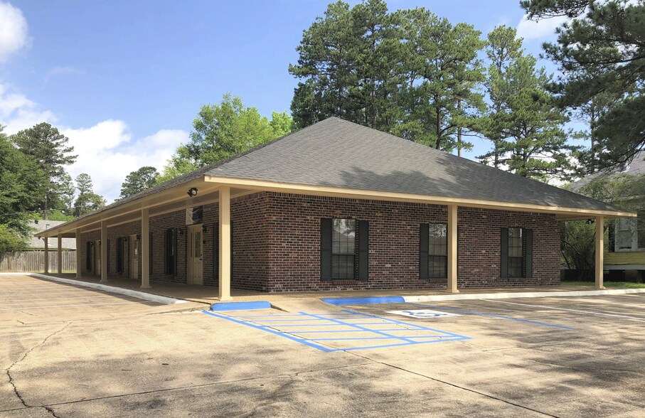 More Photos Of 9140 Newcastle Dr, Shreveport Office For Lease
