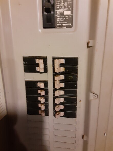 More Photos Of 6945 Weaversville Rd, Northampton Apartments For Sale