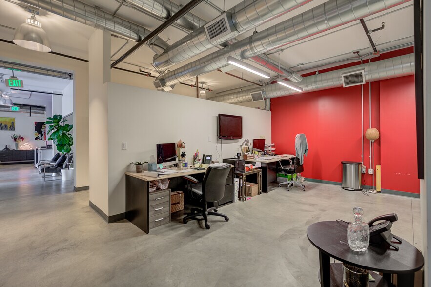 More Photos Of 5815-5825 W Sunset Blvd, Hollywood Office For Lease