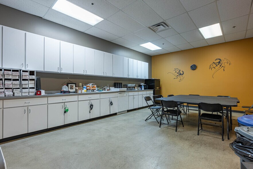 More Photos Of 3899 Indian Ripple Rd, Dayton Unknown For Lease