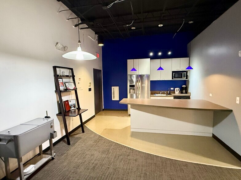 More Photos Of 1095 Zonolite Rd NE, Atlanta Loft Creative Space For Lease