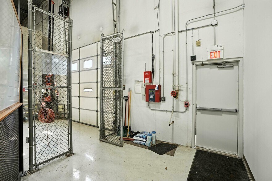 More Photos Of 8130 River Dr, Morton Grove Warehouse For Sale