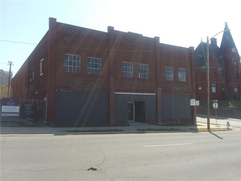 More Photos Of 317 S 9th St, Saint Joseph Warehouse For Sale