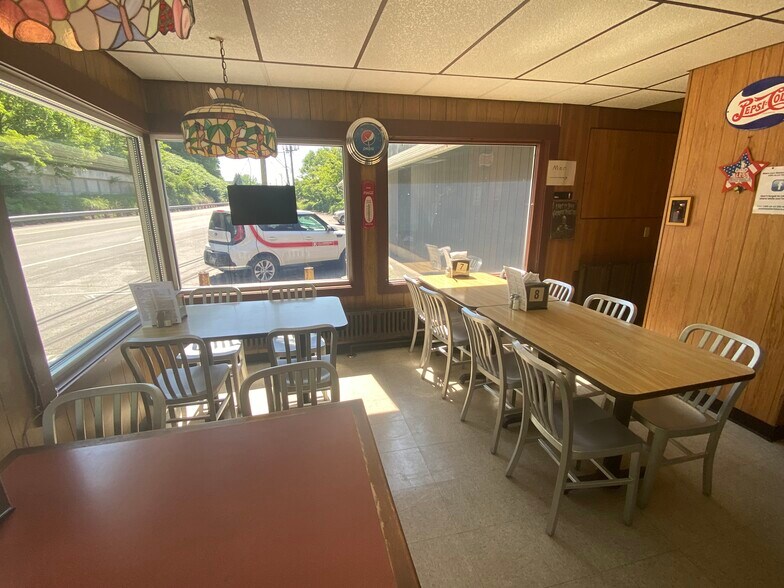 More Photos Of 122 E Poplar St, Nanticoke Restaurant For Sale