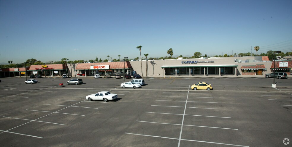 More Photos Of 13620 N 35th Ave, Phoenix General Retail For Lease