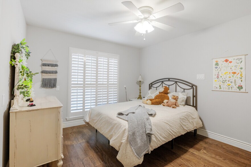 More Photos Of 608 W Morse St, Fredericksburg Specialty For Sale