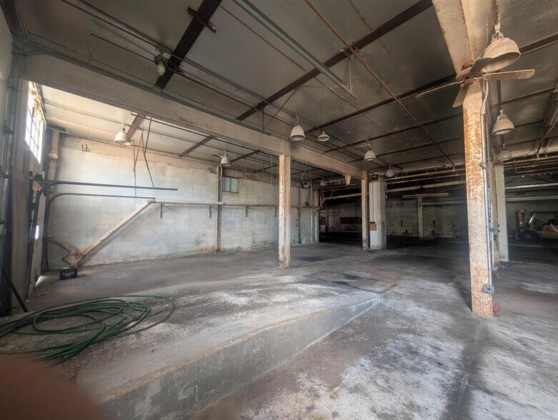 More Photos Of 91 Main St, Claremont Self Storage For Sale
