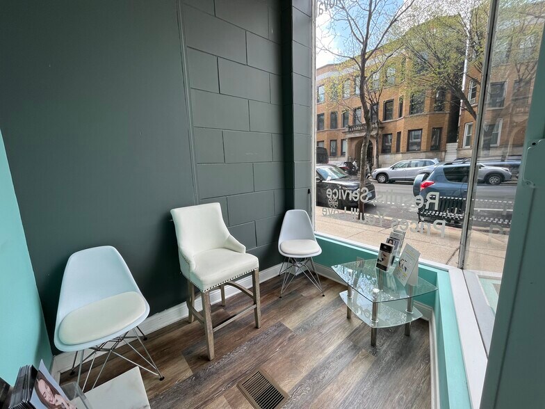 More Photos Of 2951 N Broadway St, Chicago Apartments For Lease