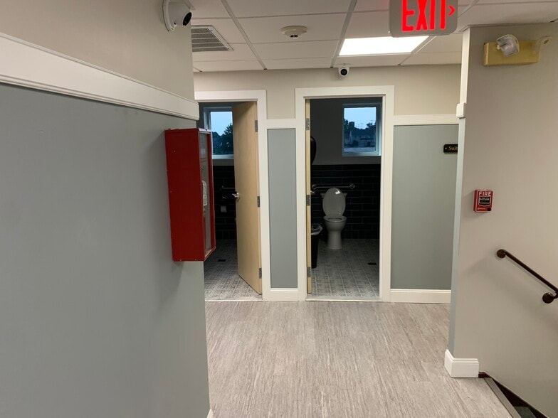 More Photos Of 681 Park Ave, Cranston Storefront Retail Office For Lease