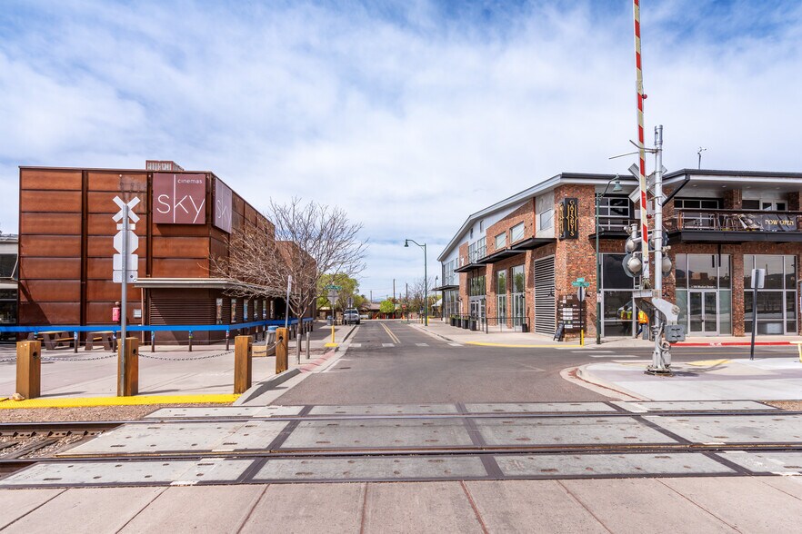 More Photos Of 500 Market St, Santa Fe Storefront Retail Office For Lease