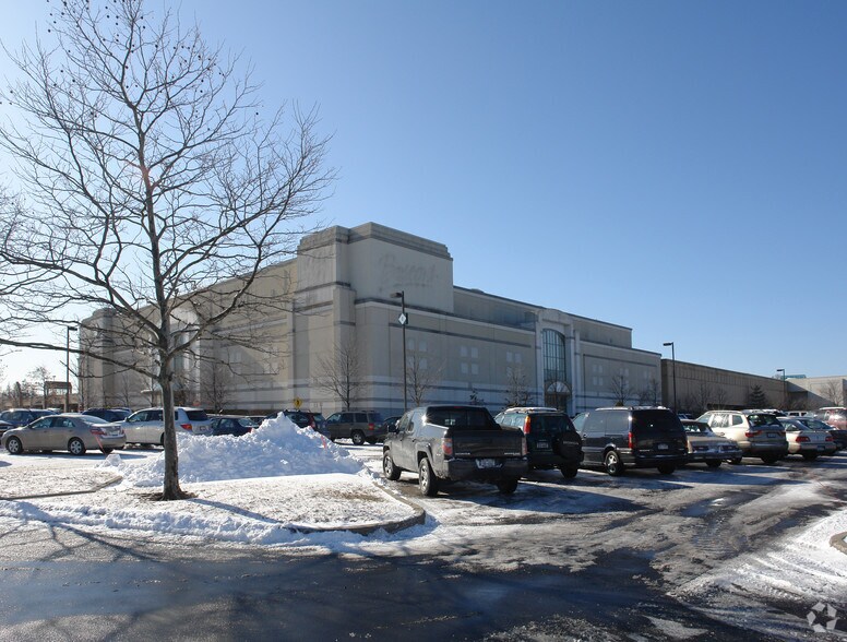 More Photos Of 5101-9119 Fashion Dr, Nanuet General Retail For Sale