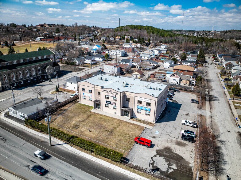 More Photos Of 435 Notre Dame Av, Sudbury Medical For Lease