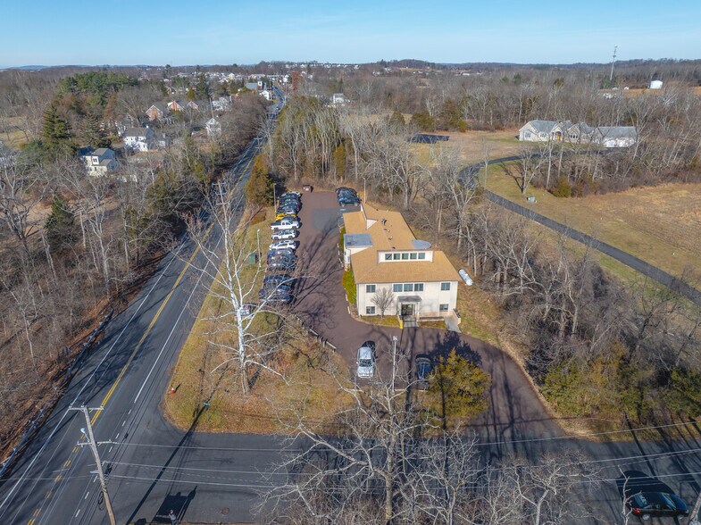 More Photos Of 102 Memorial Dr, Schwenksville Medical For Sale