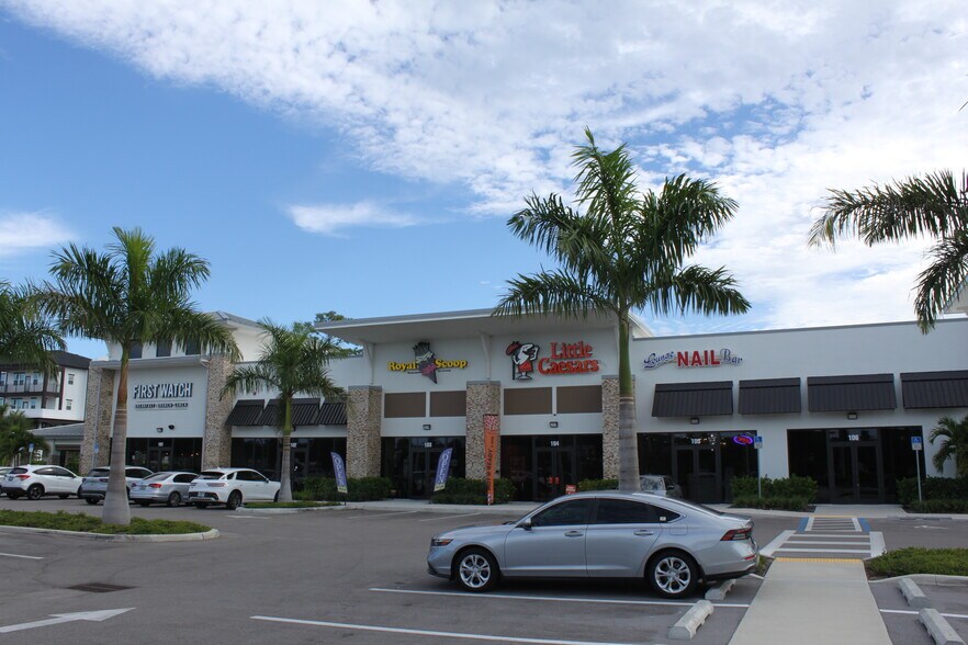 More Photos Of 8590 Collier Blvd, Naples Storefront For Lease
