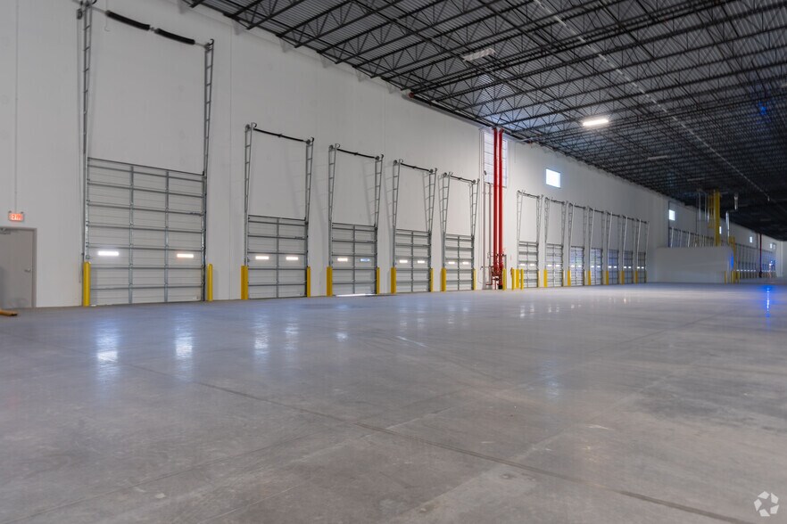 More Photos Of 1050 Douglas Hills Rd, Lithia Springs Unknown For Lease