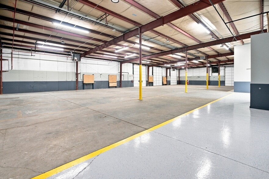 More Photos Of 3613 Jones Sausage Rd, Garner Flex For Lease