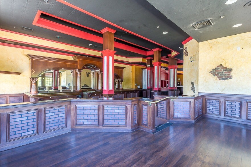 More Photos Of 1800 Churn Creek Rd, Redding Restaurant For Lease