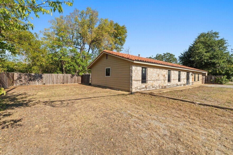 More Photos Of 4320 James Casey St, Austin Medical For Sale