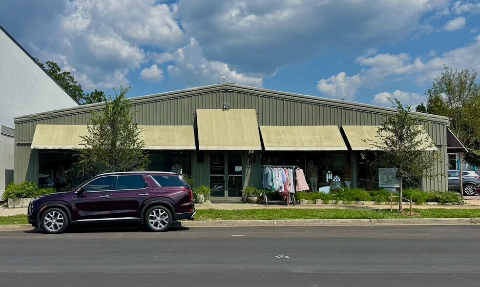 More Photos Of 150 N Section St, Fairhope General Retail For Sale