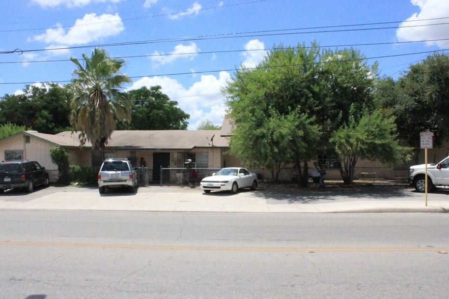 More Photos Of 1405 S Hackberry, San Antonio Assisted Living For Sale