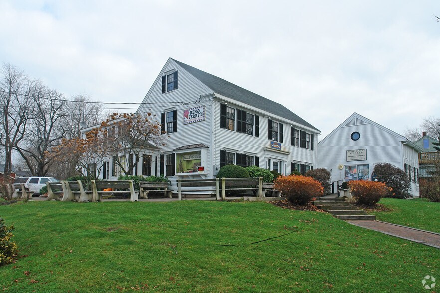 More Photos Of 3-5 Union St, Kennebunkport Storefront Retail Office For Sale