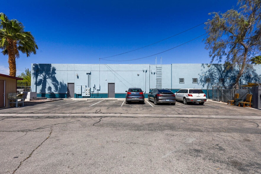 More Photos Of 4601-4611 N Rancho Dr, Las Vegas Unknown For Lease