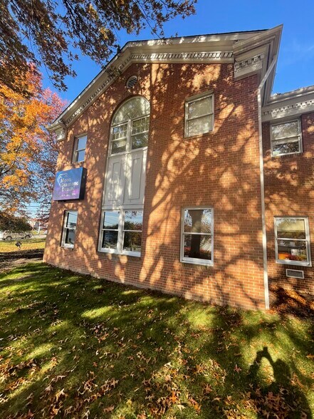 More Photos Of 995 Beaver Grade Rd, Coraopolis Medical For Lease