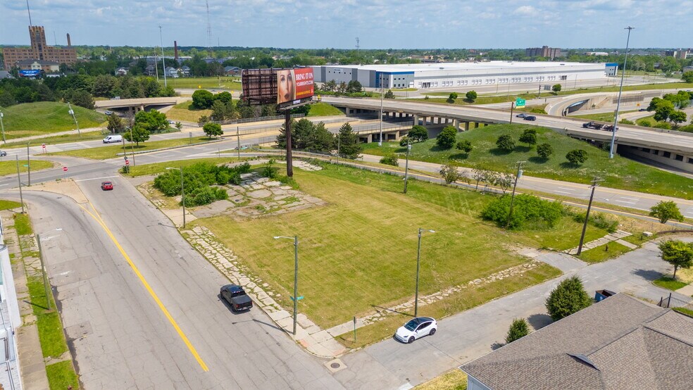More Photos Of 13300 Woodrow Wilson St, Detroit Land For Sale
