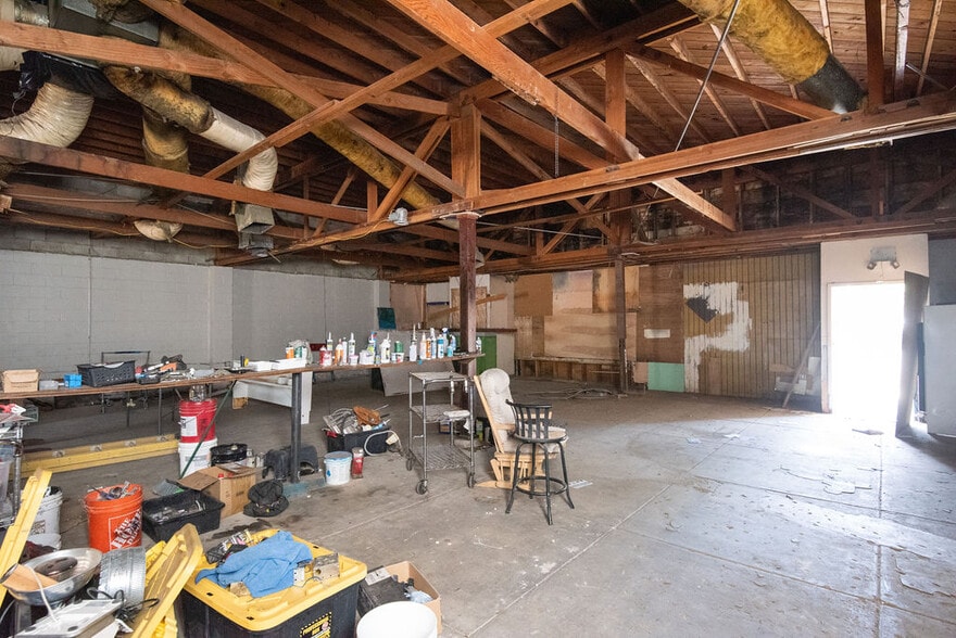 More Photos Of 132 S 1st St, Turlock Storefront For Sale