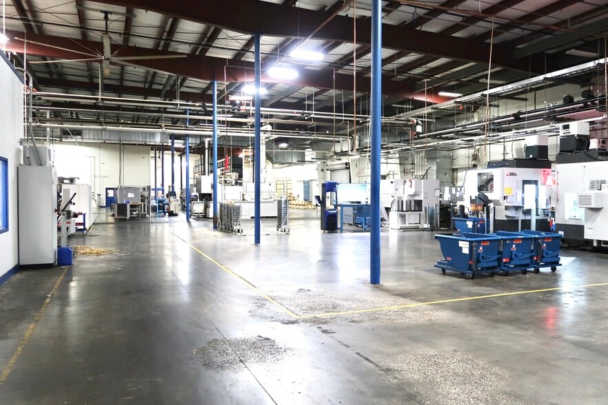 More Photos Of 2301 Charleston Regional Pky, Charleston Warehouse For Lease