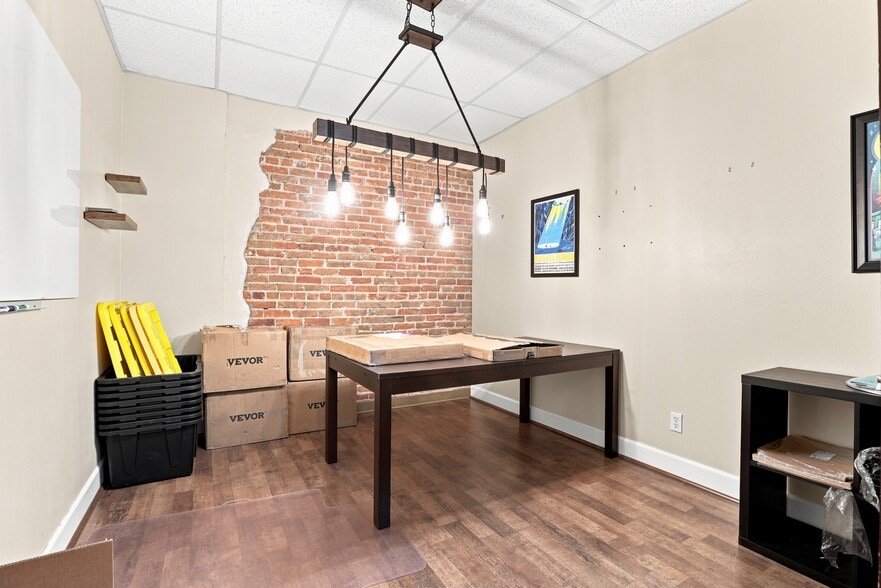 More Photos Of 300-306 Elati St, Denver Office For Sale
