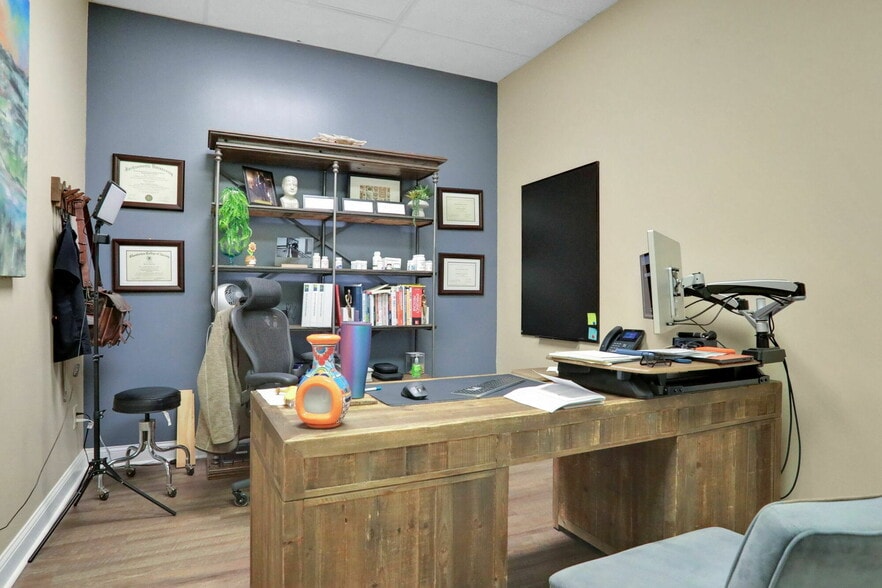 More Photos Of 12428 San Jose Blvd, Jacksonville Office For Sale