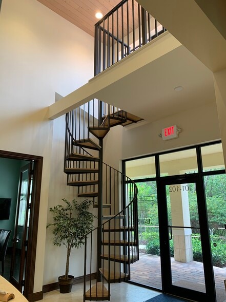 More Photos Of 1025 W Indiantown Rd, Jupiter Office For Lease