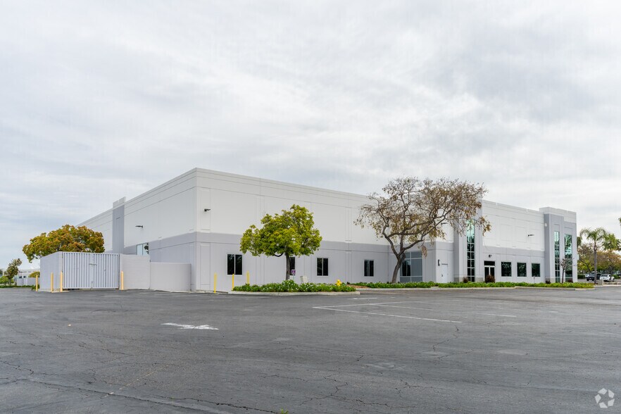 More Photos Of 6215 El Camino Real, Carlsbad Light Manufacturing For Sale