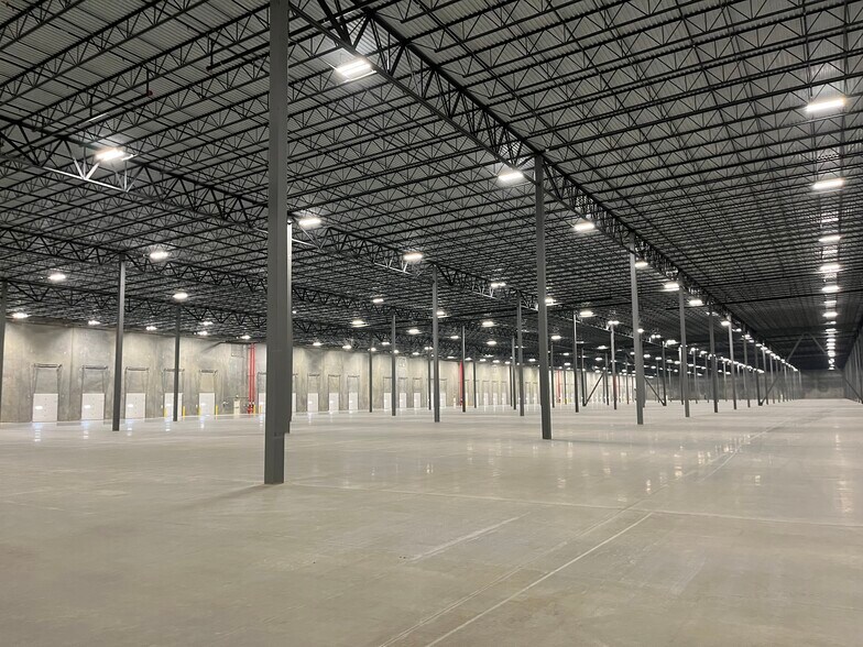 More Photos Of 283 Cardinal Dr, Marengo Unknown For Lease