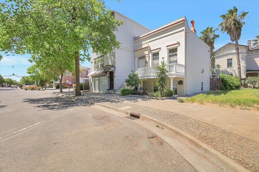 More Photos Of 630 D St, Marysville Apartments For Sale