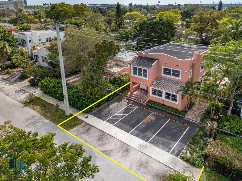 More Photos Of 330 SW 20th St, Fort Lauderdale Multifamily For Sale