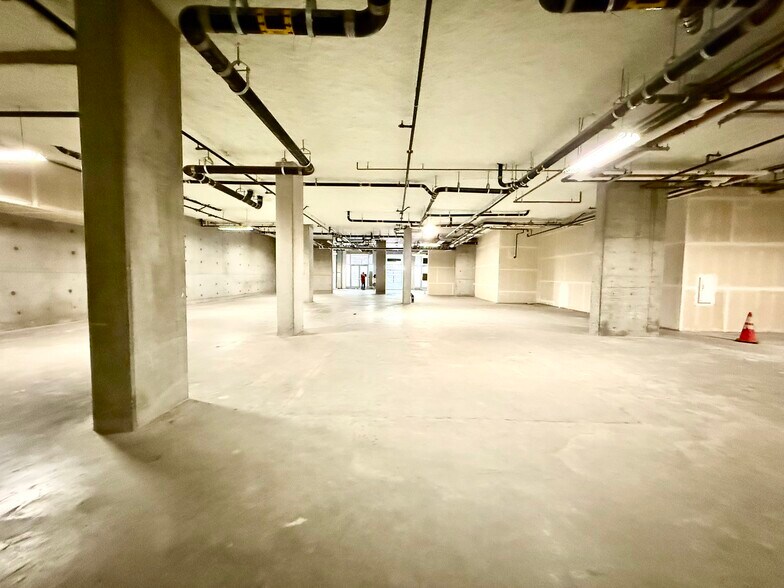 More Photos Of 1075 Market St, San Francisco Apartments For Lease